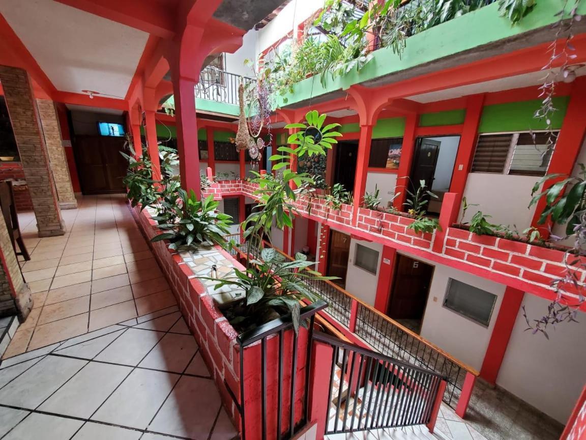 Hotel & Hostal Yaxkin Copán Екстериор снимка