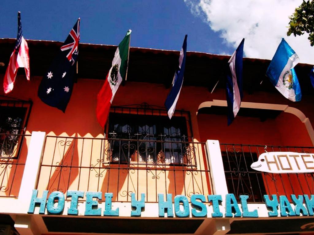 Hotel & Hostal Yaxkin Copán Екстериор снимка