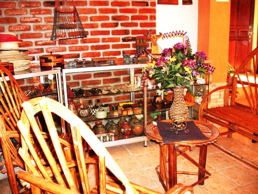 Hotel & Hostal Yaxkin Copán Екстериор снимка