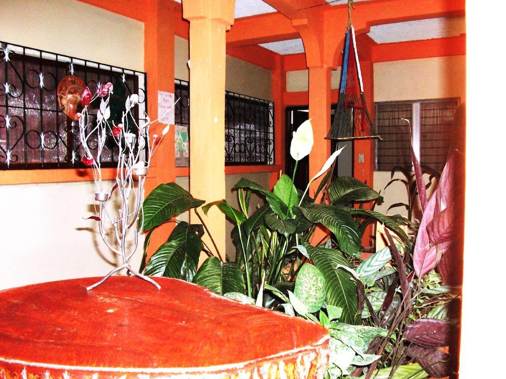 Hotel & Hostal Yaxkin Copán Екстериор снимка