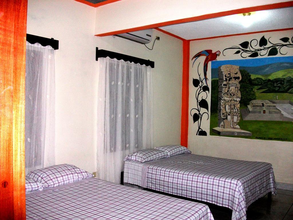 Hotel & Hostal Yaxkin Copán Стая снимка