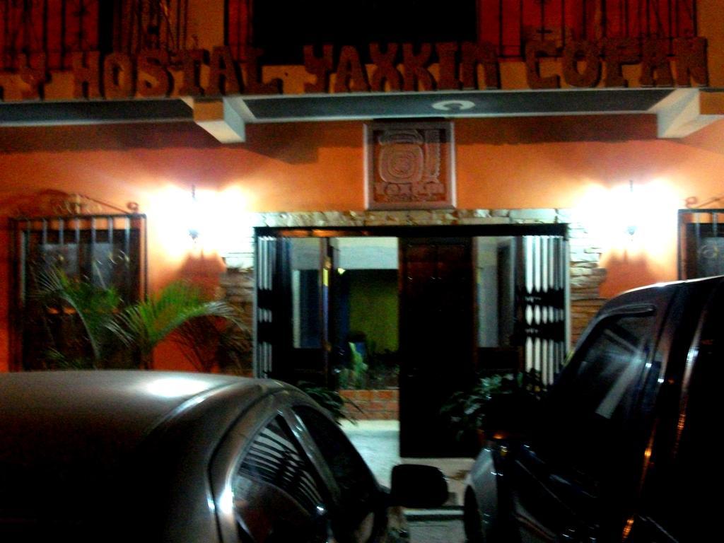 Hotel & Hostal Yaxkin Copán Екстериор снимка