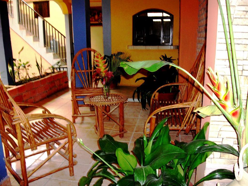 Hotel & Hostal Yaxkin Copán Екстериор снимка