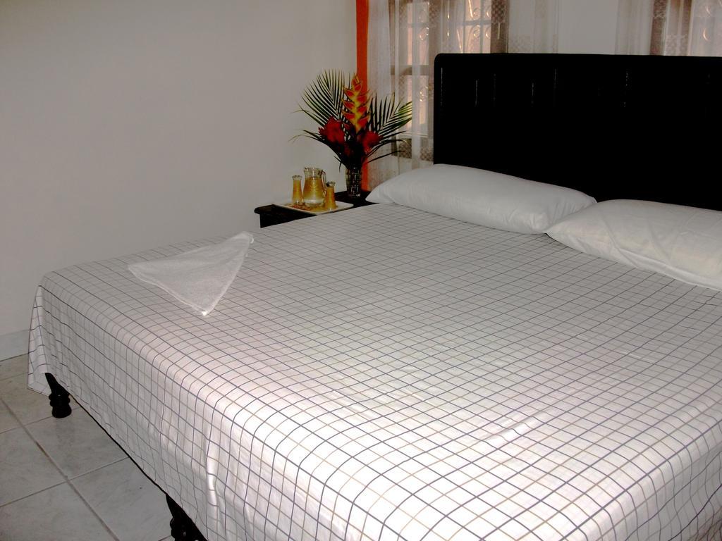Hotel & Hostal Yaxkin Copán Стая снимка