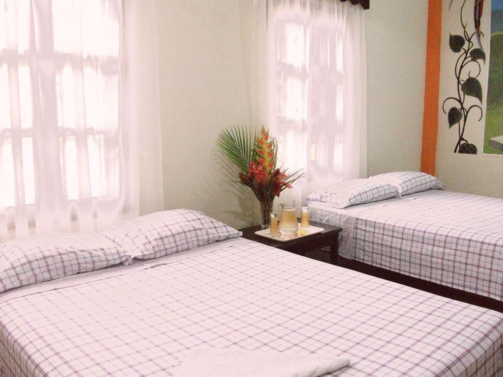 Hotel & Hostal Yaxkin Copán Стая снимка