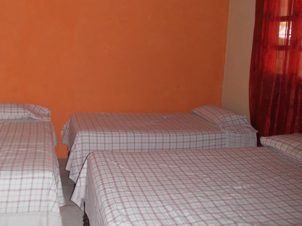 Hotel & Hostal Yaxkin Copán Екстериор снимка