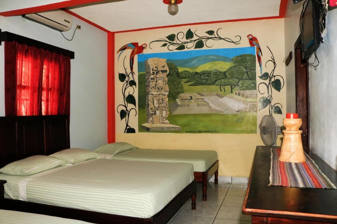 Hotel & Hostal Yaxkin Copán Екстериор снимка