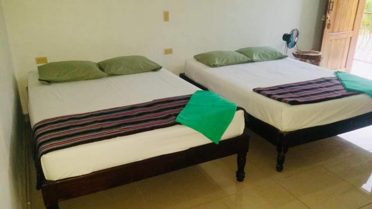 Hotel & Hostal Yaxkin Copán Екстериор снимка