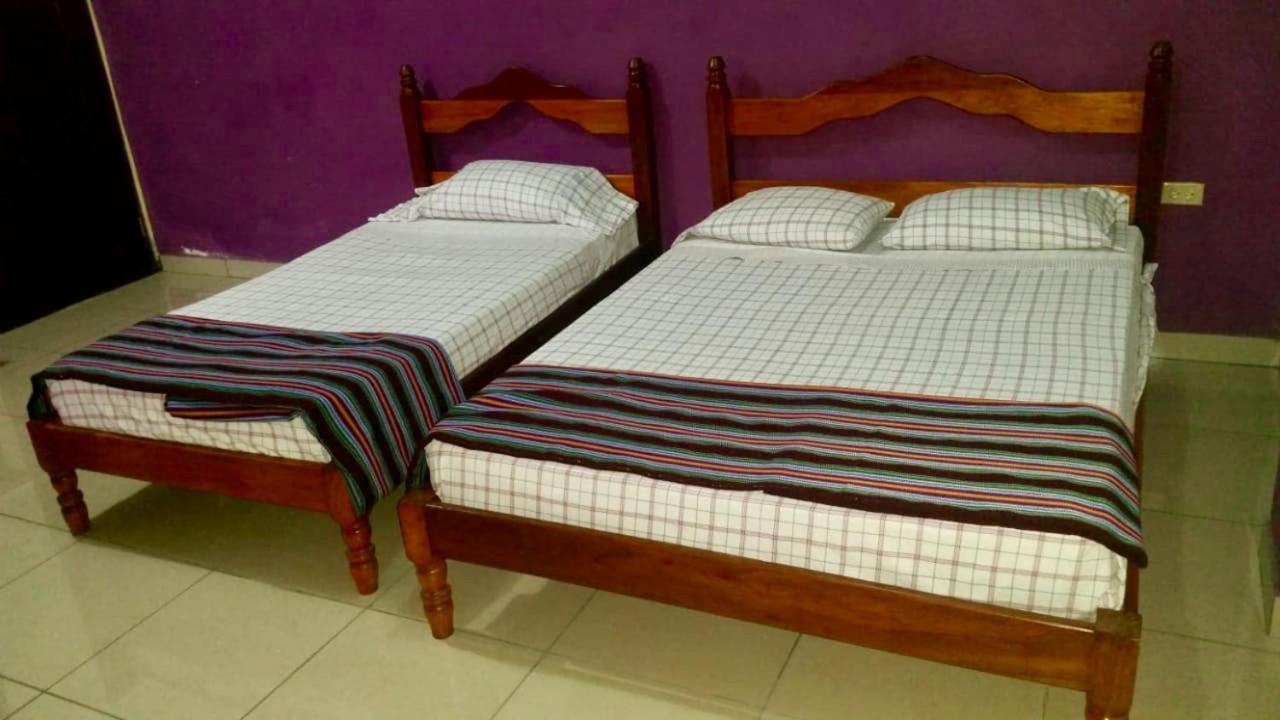 Hotel & Hostal Yaxkin Copán Екстериор снимка